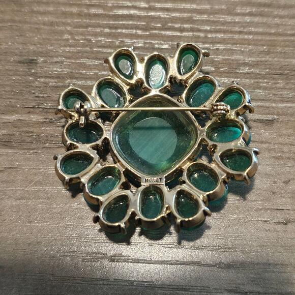 Vintage Signed Monet Cabochon Brooch Large Emerald Green Jewelry Pin Glam 80s - Picture 2 of 13